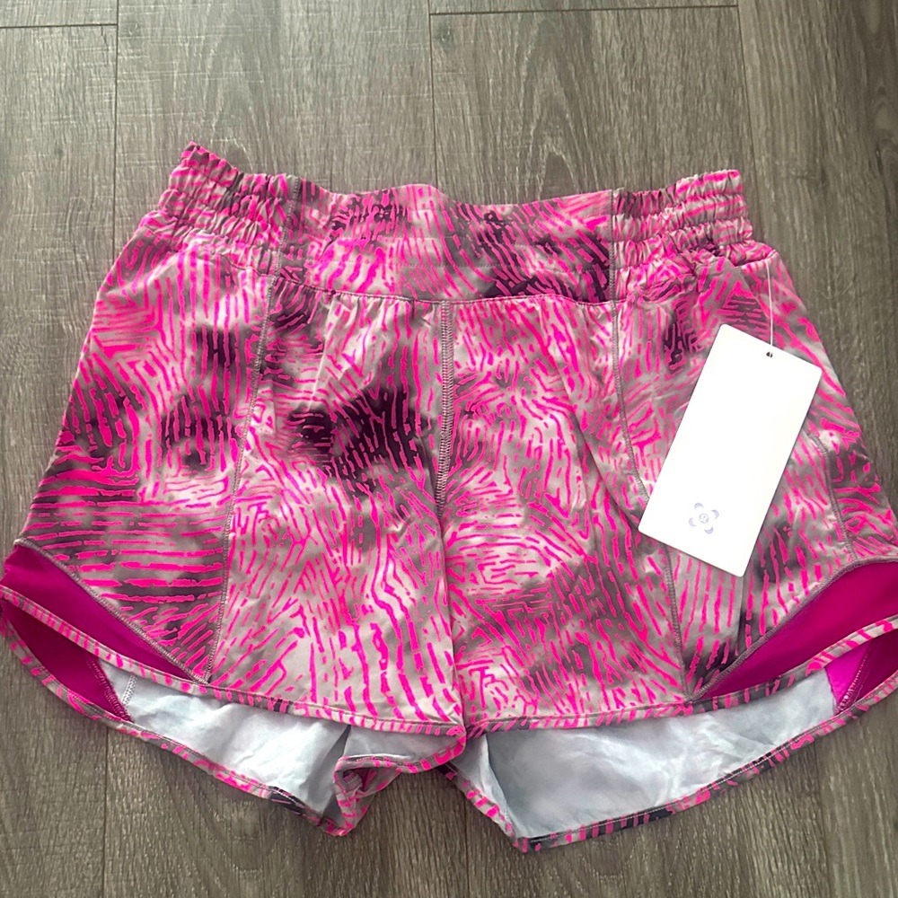 Lululemon Seawheeze Hotty Hot HR 4” REFLECTIVE!